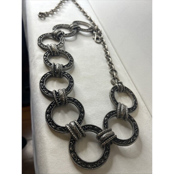 Vintage Chico\'s Large Ornate Metal Link Belt main image 8